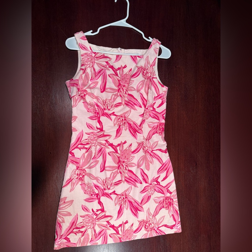 Lilly Pulitzer Vintage pink floral women’s dress.